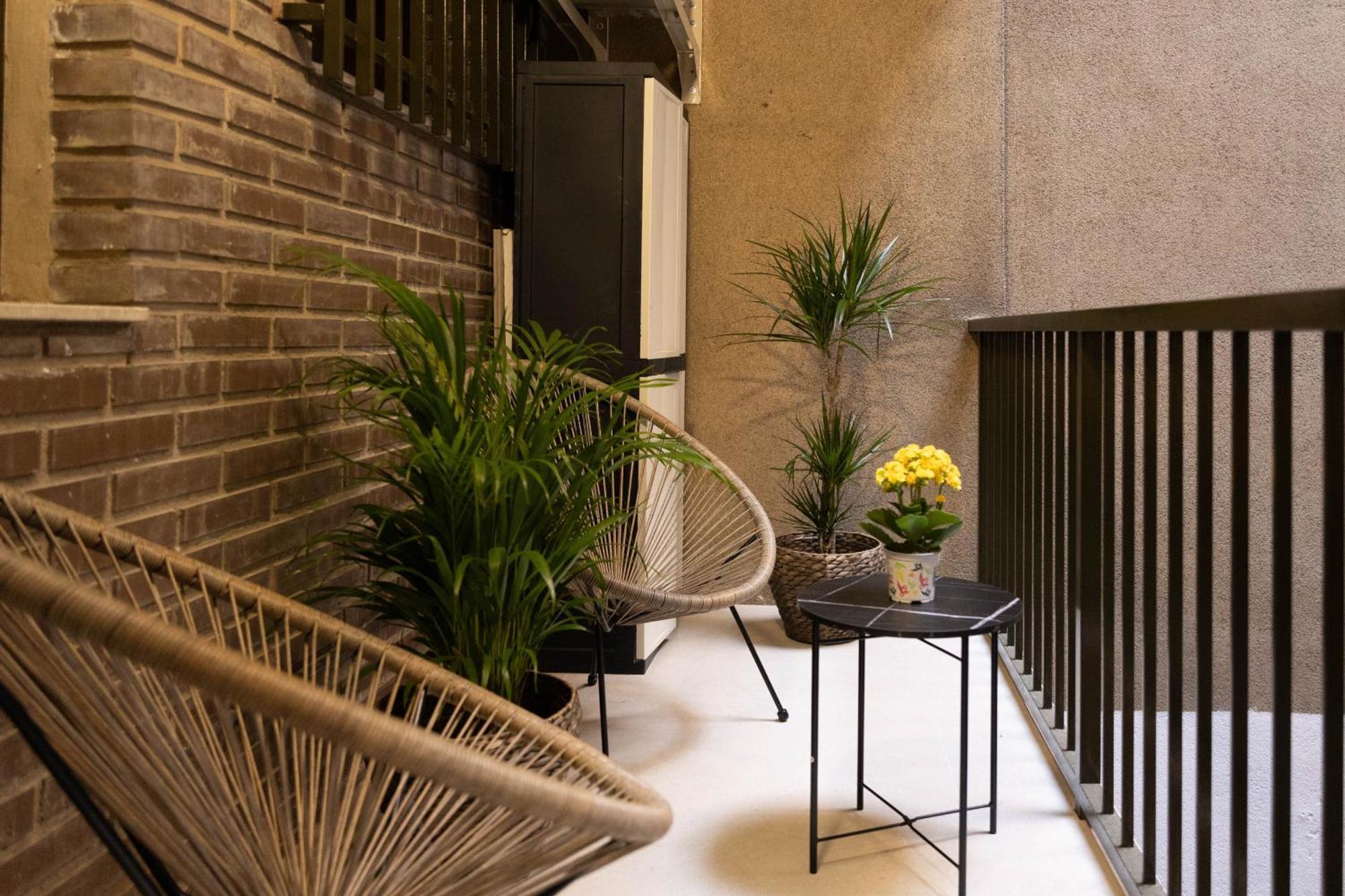 Dorm4You Centro Valencia Exterior foto